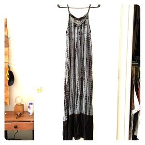 Chic tye-dye maxi dress